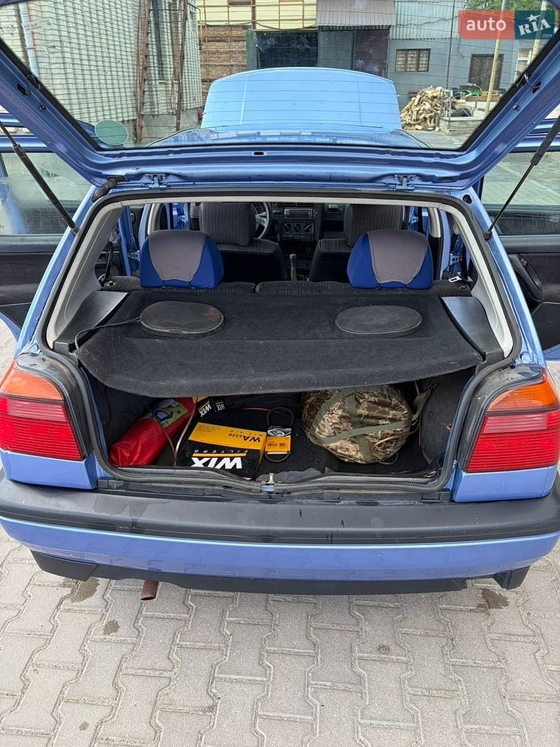 Volkswagen Golf 1993 VIN WVWZZZ1HZPW285224 фото оголошення 2 з 14