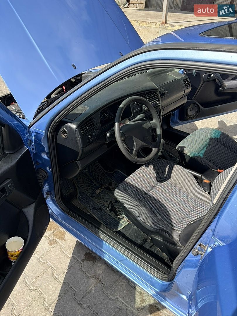 Volkswagen Golf 1993 VIN WVWZZZ1HZPW285224 фото оголошення 7 з 14