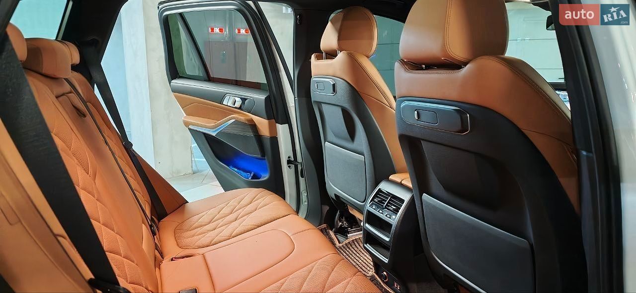 BMW X5 2024 VIN 5UX23EU07R9V68499 фото оголошення 11 з 16