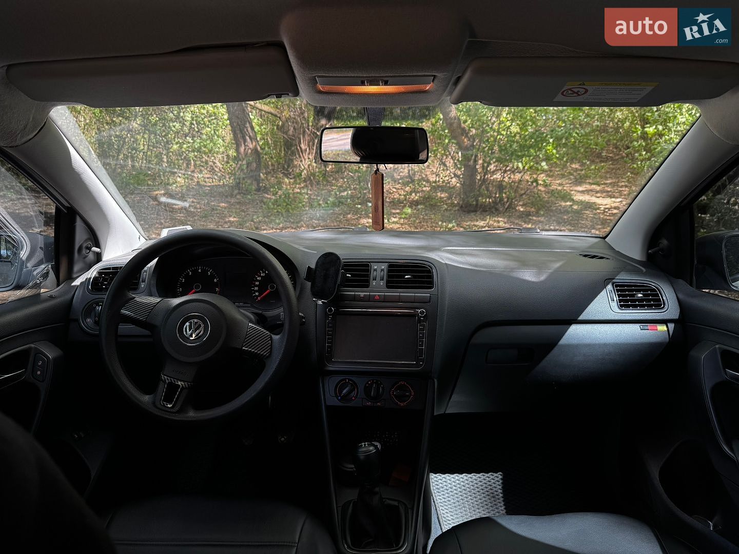 Volkswagen Polo 2013 VIN XW8ZZZ61ZDG061016 фото оголошення 9 з 12