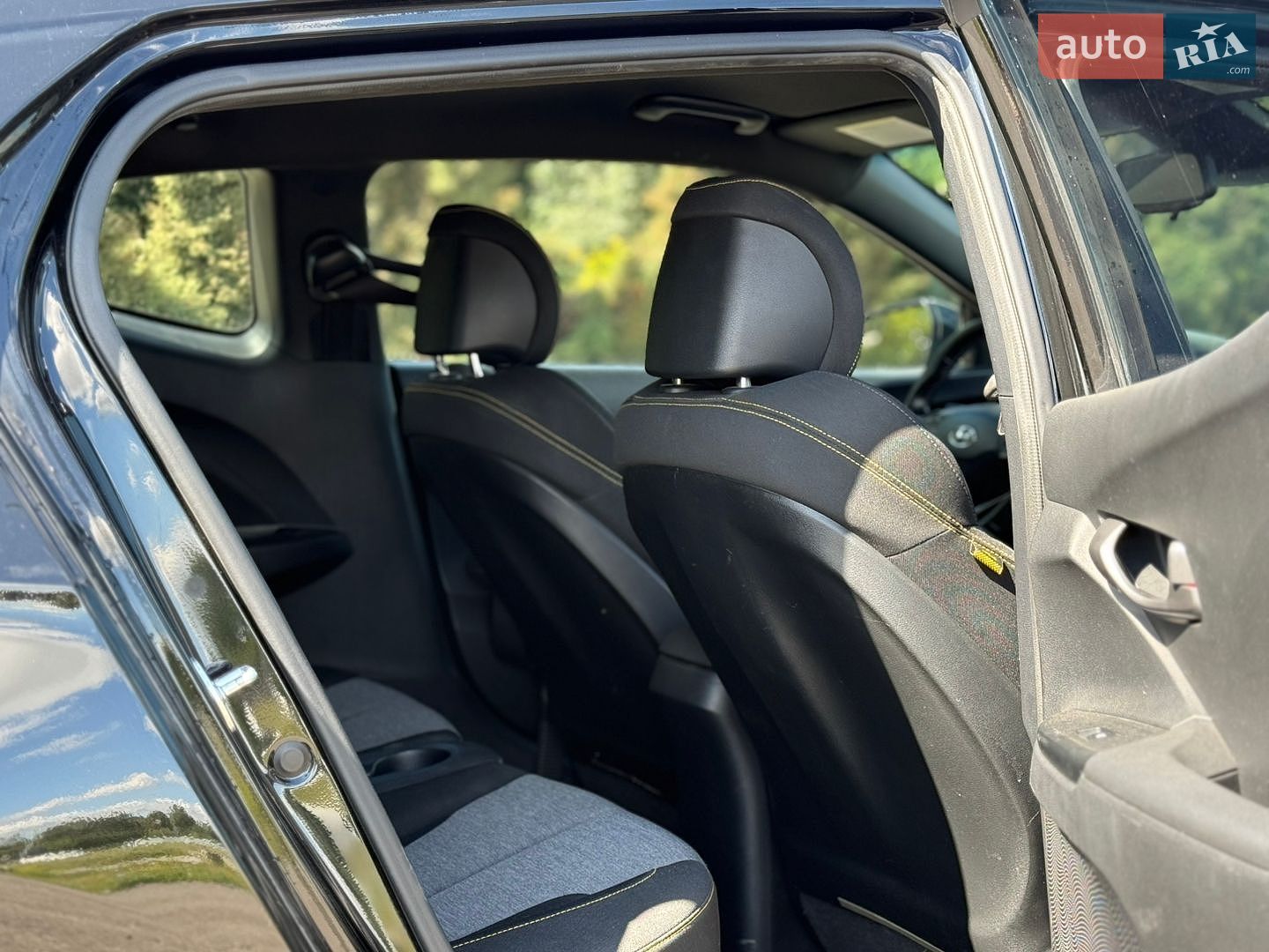 Hyundai Veloster 2018 VIN KMHTH6AB2KU014370 фото оголошення 7 з 11