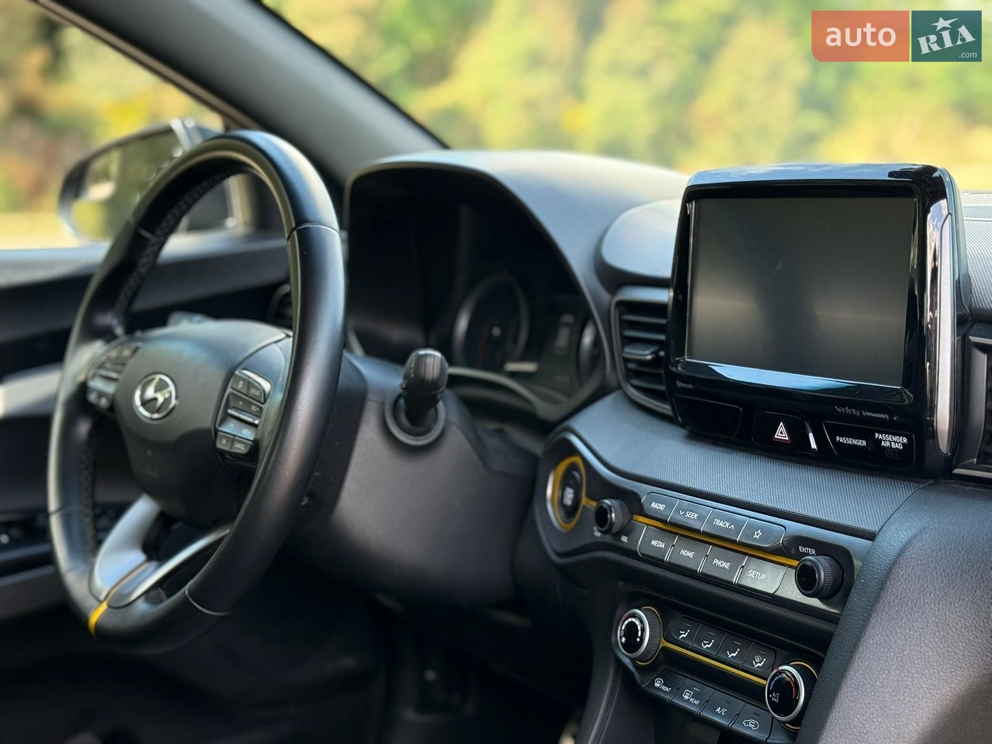 Hyundai Veloster 2018 VIN KMHTH6AB2KU014370 фото оголошення 8 з 11