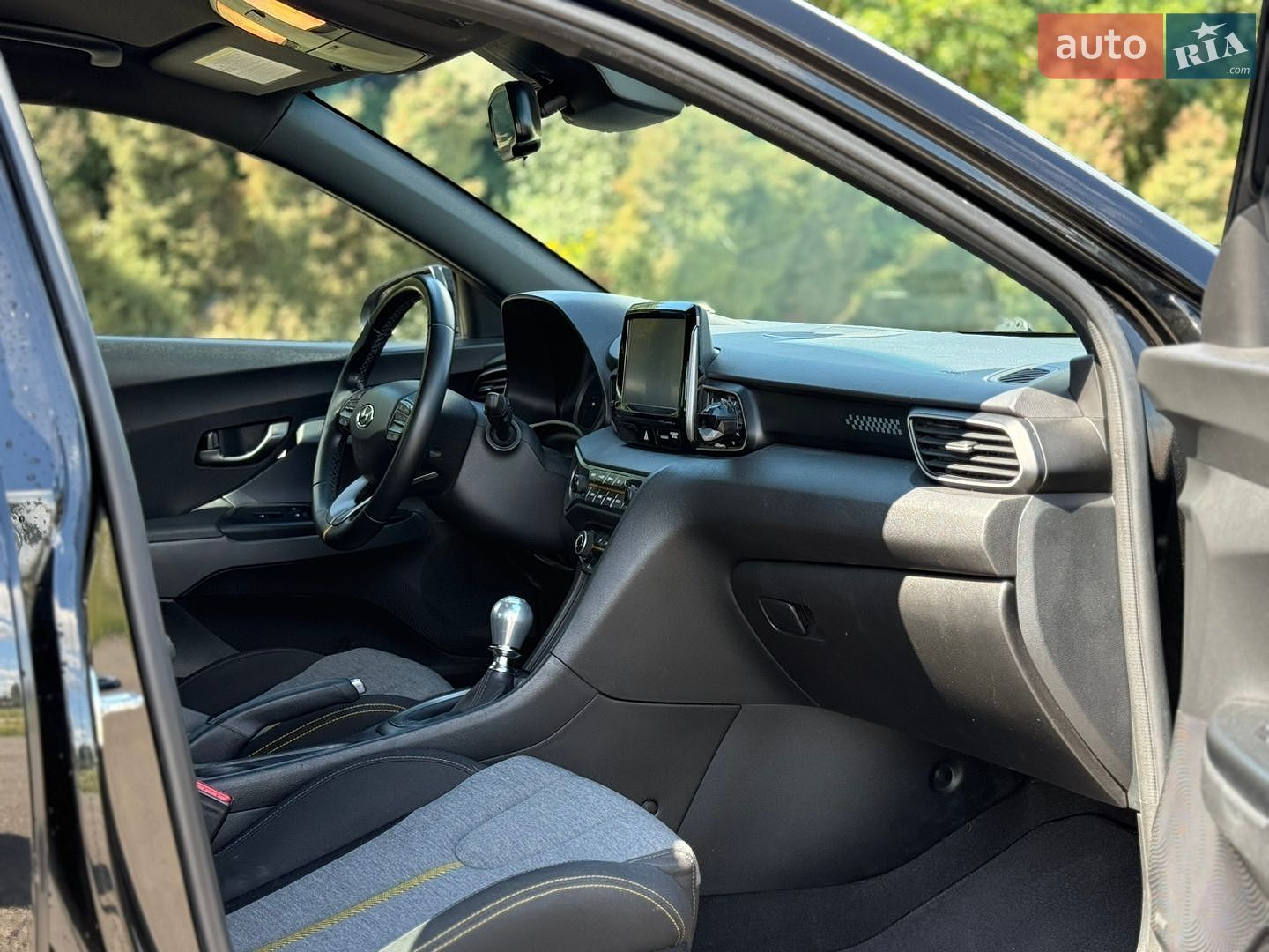 Hyundai Veloster 2018 VIN KMHTH6AB2KU014370 фото оголошення 10 з 11