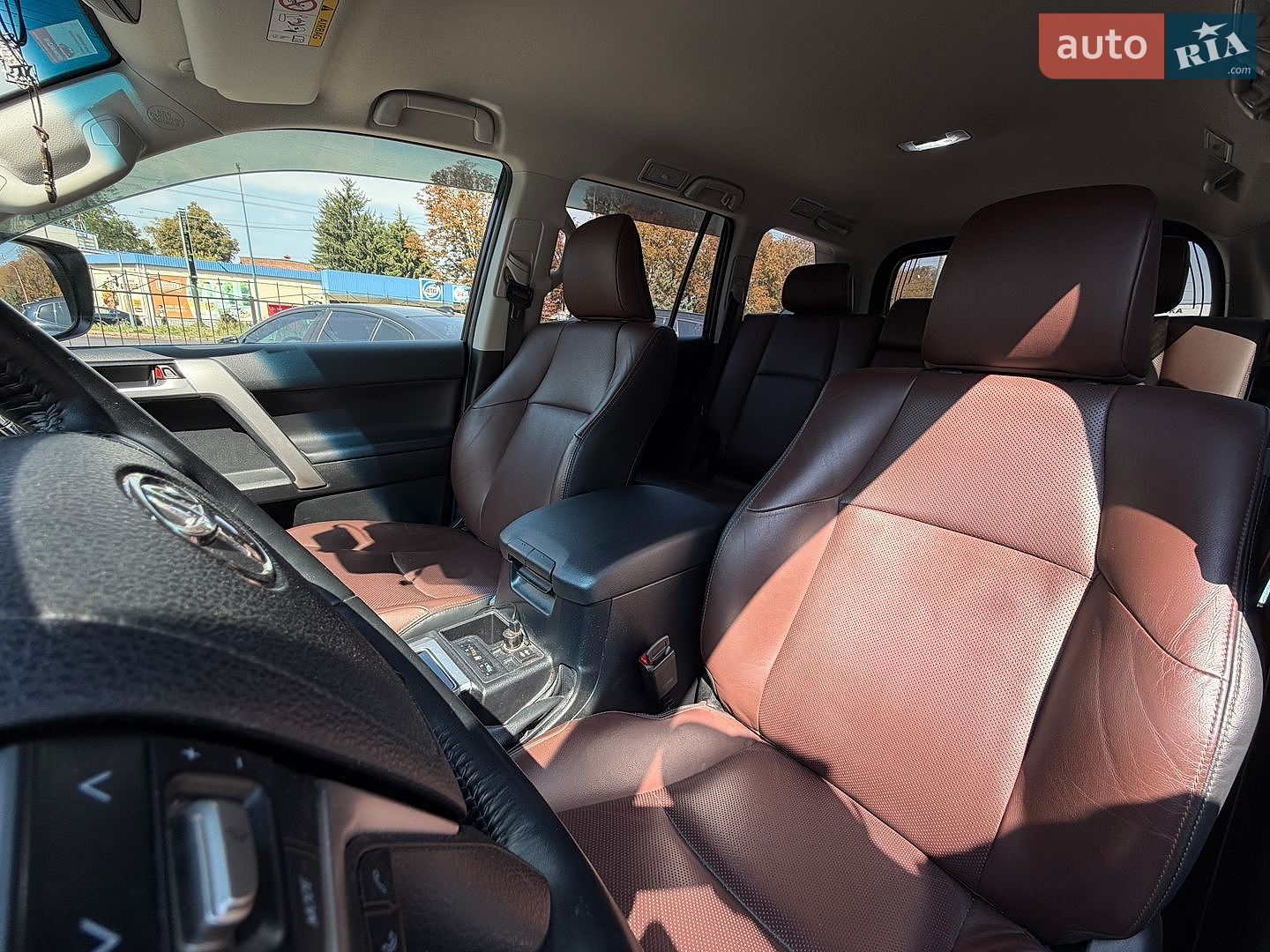 Toyota Land Cruiser Prado 2019 VIN JTEBU3FJ20K173470 фото оголошення 12 з 28