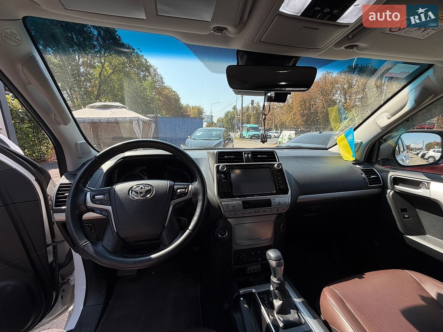Toyota Land Cruiser Prado 2019 VIN JTEBU3FJ20K173470 фото оголошення 14 з 28