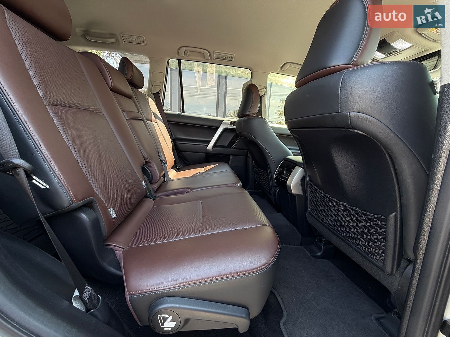 Toyota Land Cruiser Prado 2019 VIN JTEBU3FJ20K173470 фото оголошення 18 з 28