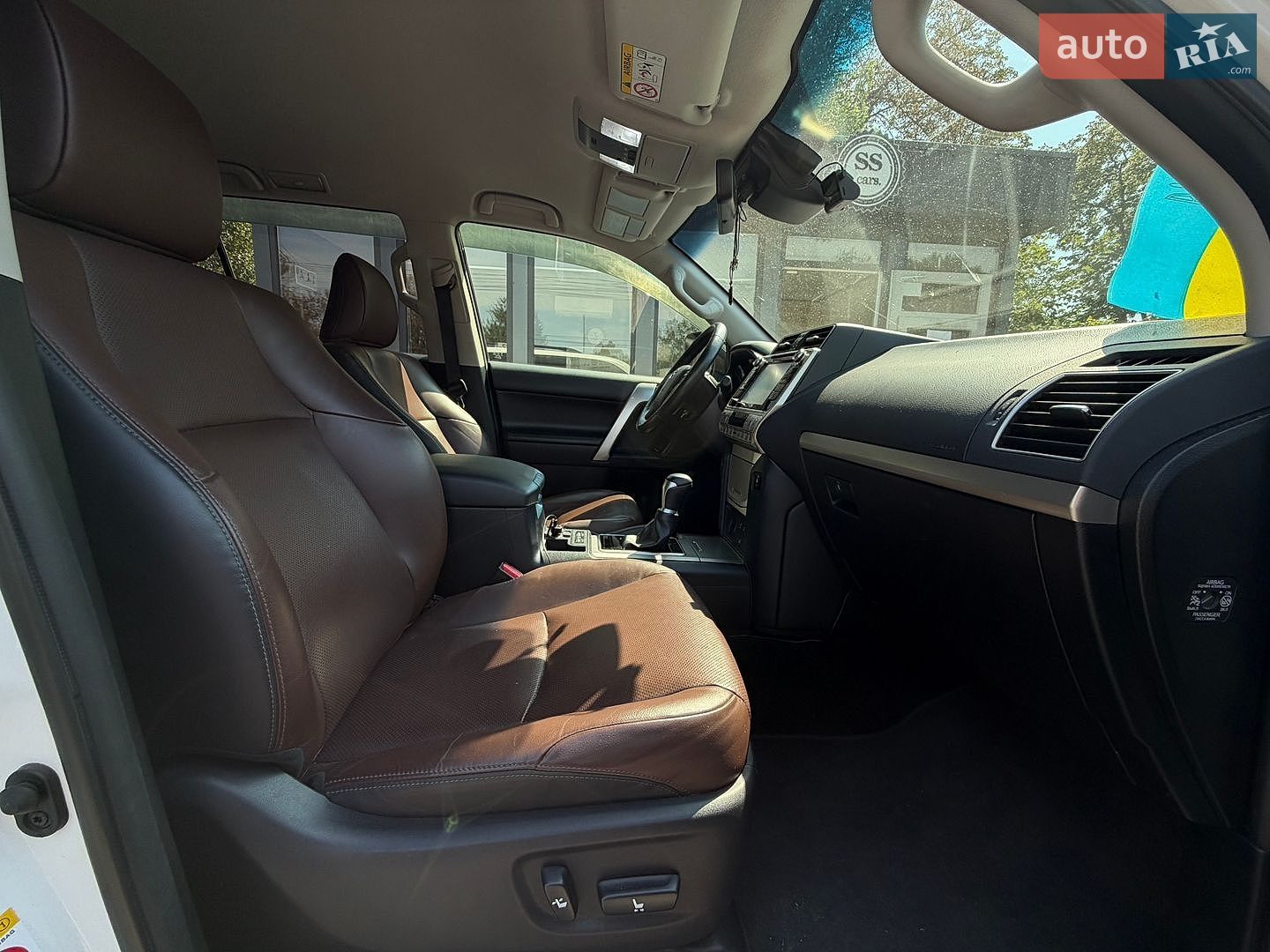 Toyota Land Cruiser Prado 2019 VIN JTEBU3FJ20K173470 фото оголошення 17 з 28