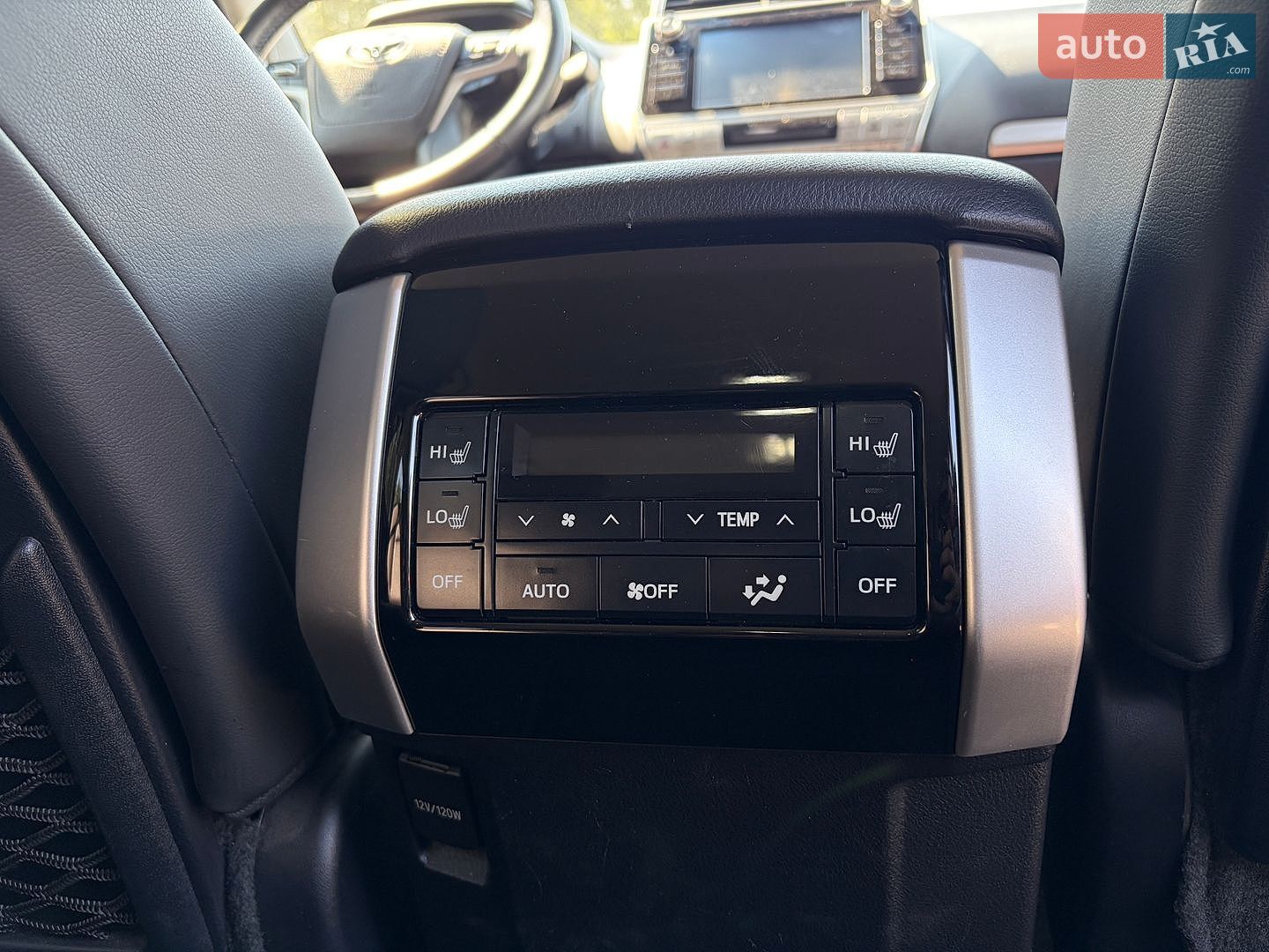 Toyota Land Cruiser Prado 2019 VIN JTEBU3FJ20K173470 фото оголошення 20 з 28