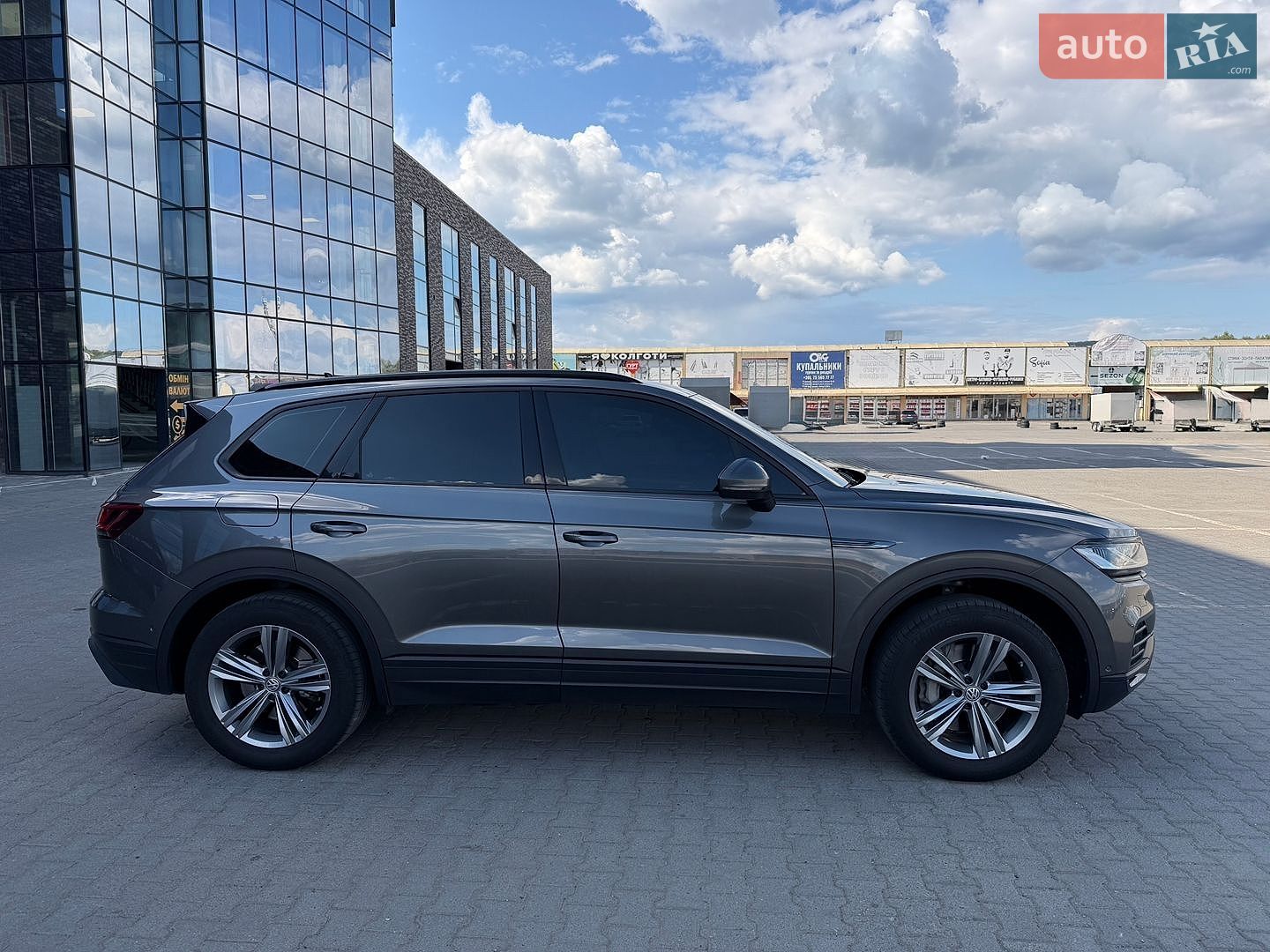 Volkswagen Touareg 2018 VIN WVGZZZCRZKD013622 фото оголошення 8 з 23