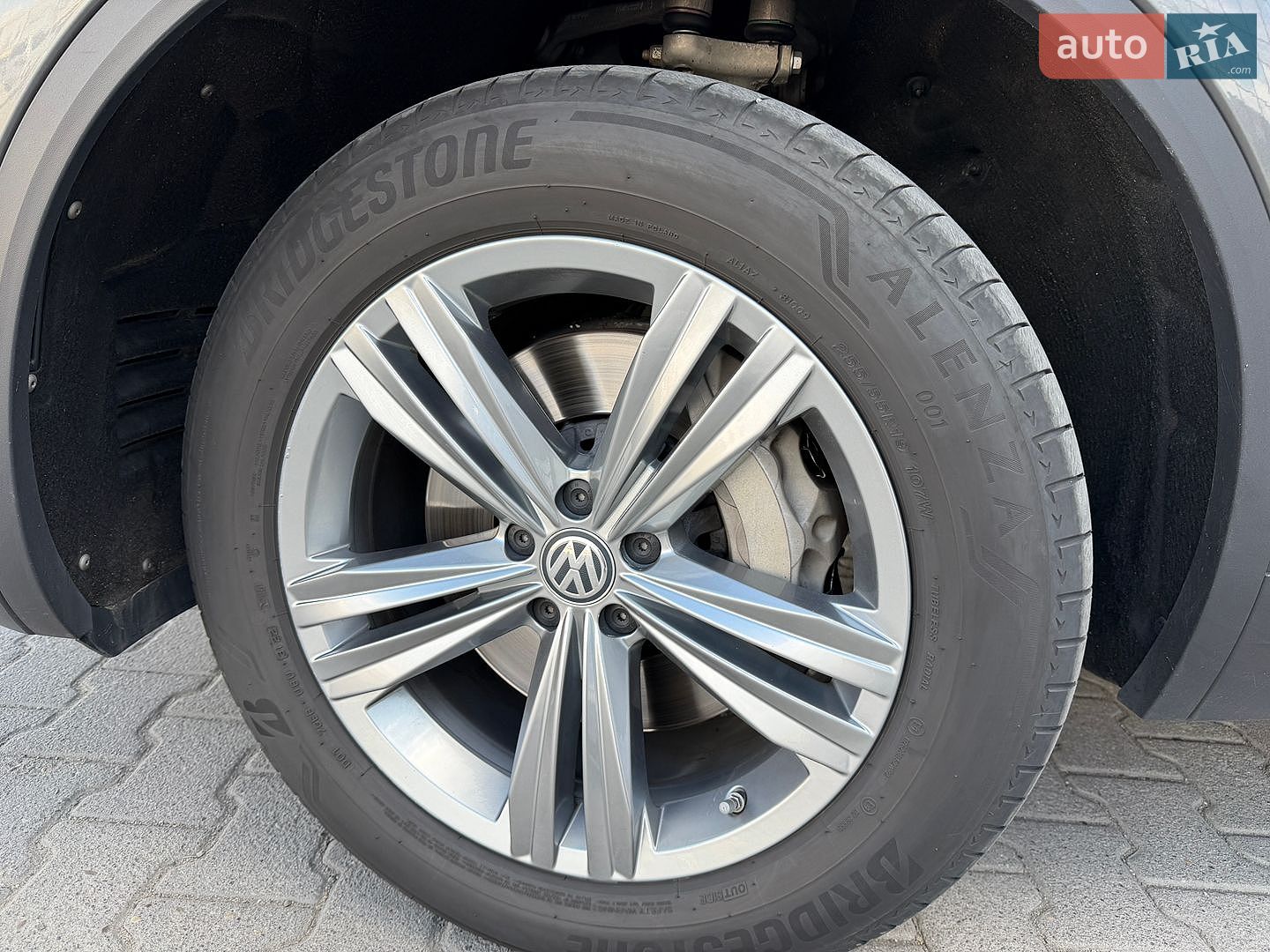 Volkswagen Touareg 2018 VIN WVGZZZCRZKD013622 фото оголошення 15 з 23