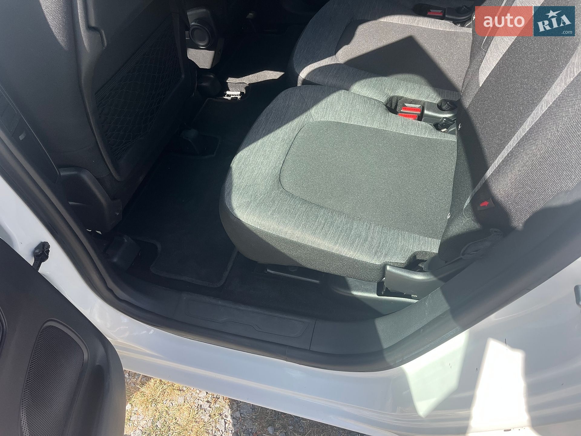 Citroen C4 SpaceTourer 2019 VIN VF73DYHZRKJ781871 фото оголошення 24 з 44