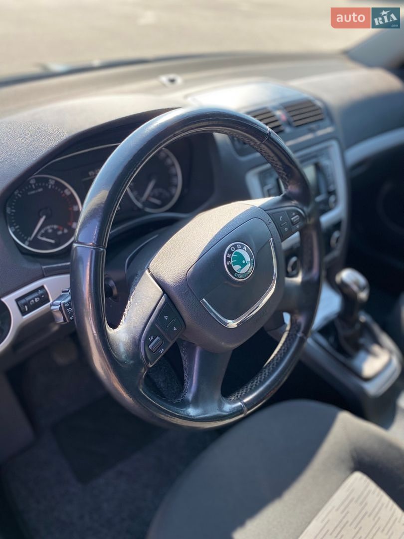 Skoda Octavia 2012 VIN TMBHJ61Z4D2062835 фото оголошення 15 з 48