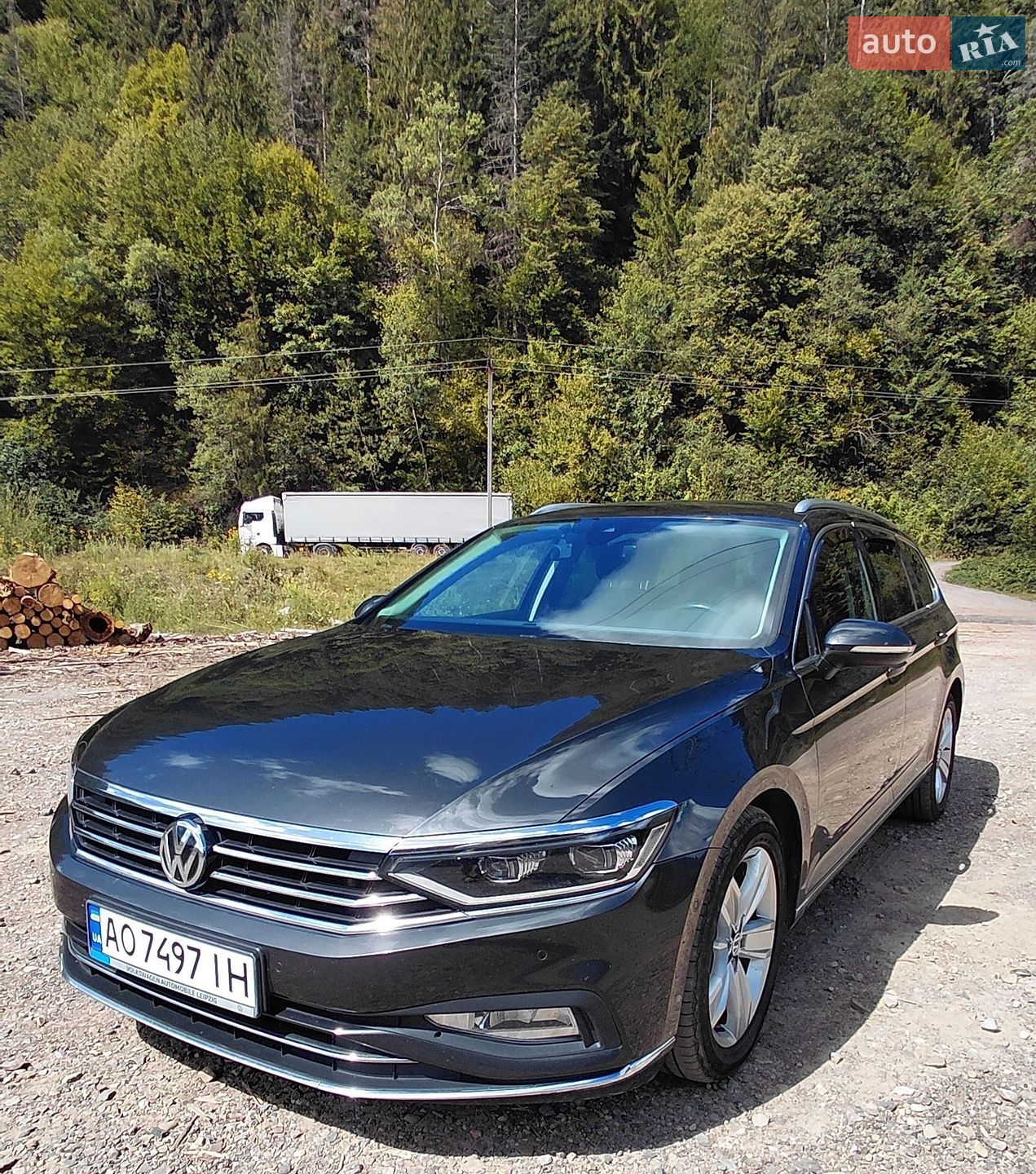 Volkswagen Passat 2019 VIN WVWZZZ3CZLE055769 фото оголошення 2 з 23