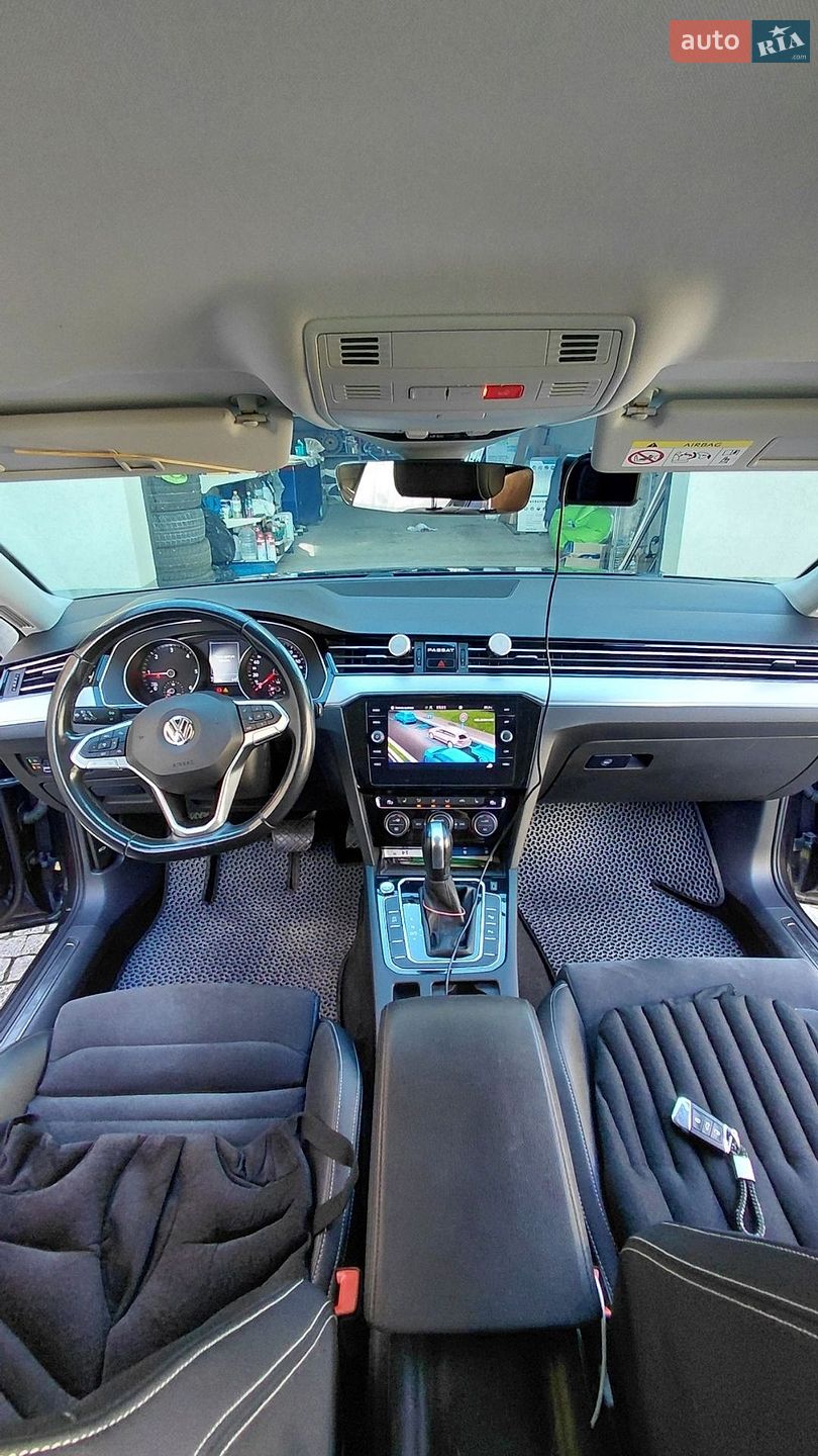 Volkswagen Passat 2019 VIN WVWZZZ3CZLE055769 фото оголошення 13 з 23