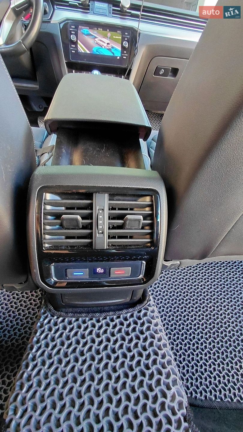 Volkswagen Passat 2019 VIN WVWZZZ3CZLE055769 фото оголошення 14 з 23