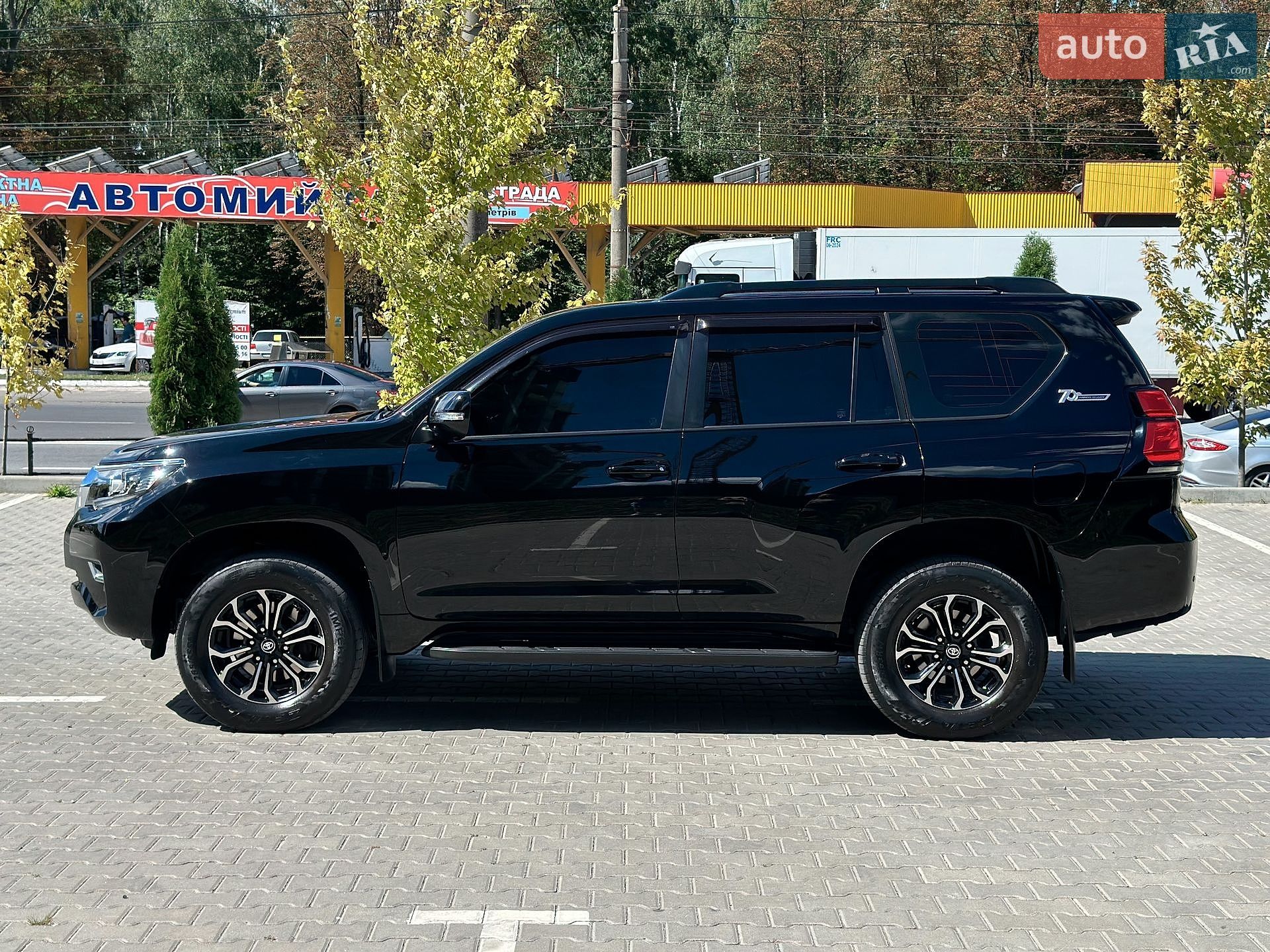 Toyota Land Cruiser Prado 2018 VIN JTEBX3FJ80K305154 фото оголошення 11 з 35