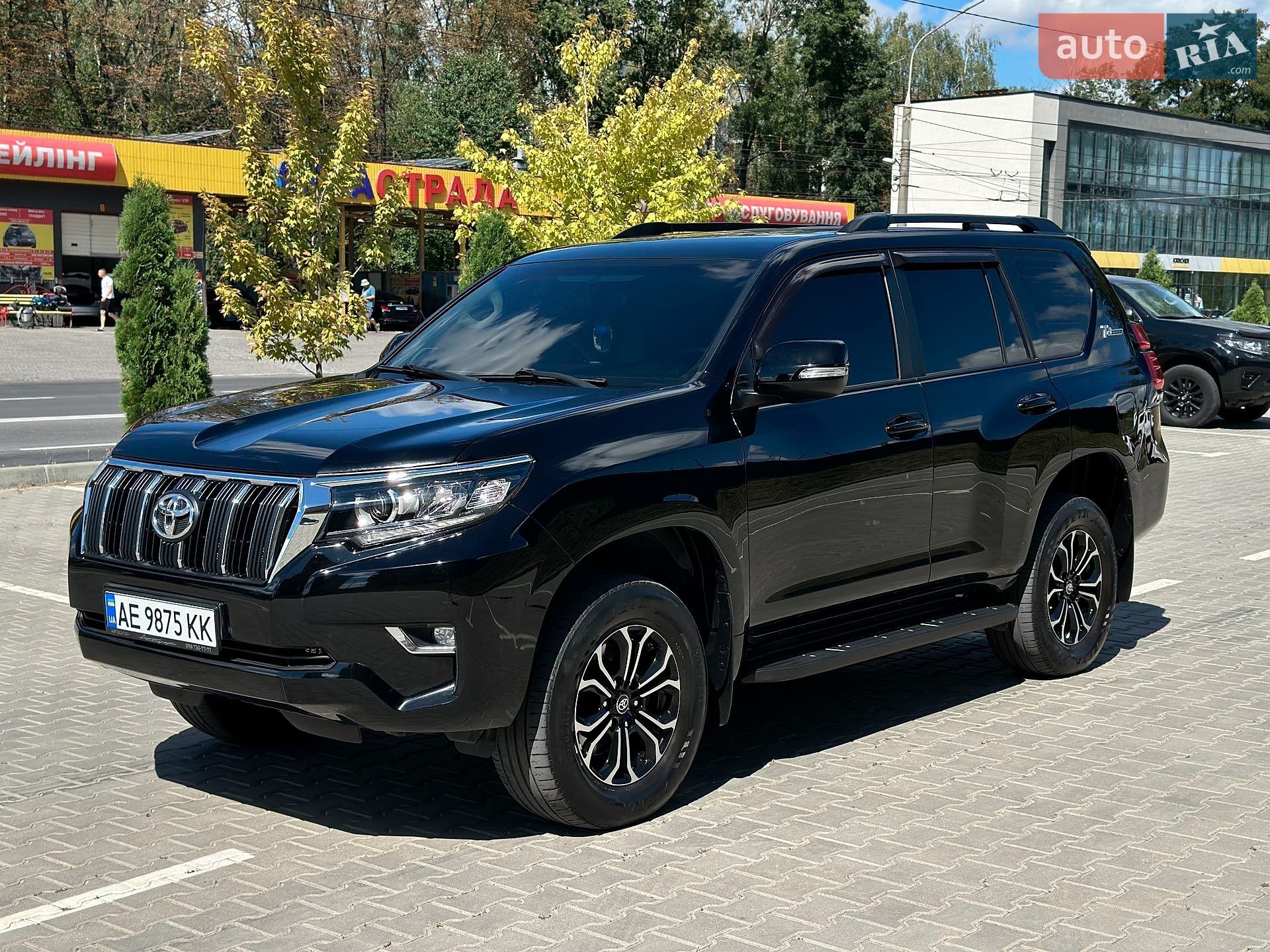 Toyota Land Cruiser Prado 2018 VIN JTEBX3FJ80K305154 фото оголошення 12 з 35