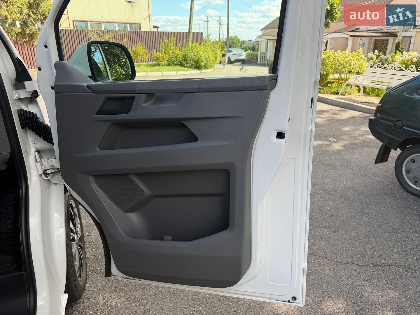 Volkswagen Transporter 2023 VIN WV1ZZZ7HZPH029257 фото оголошення 28 з 68