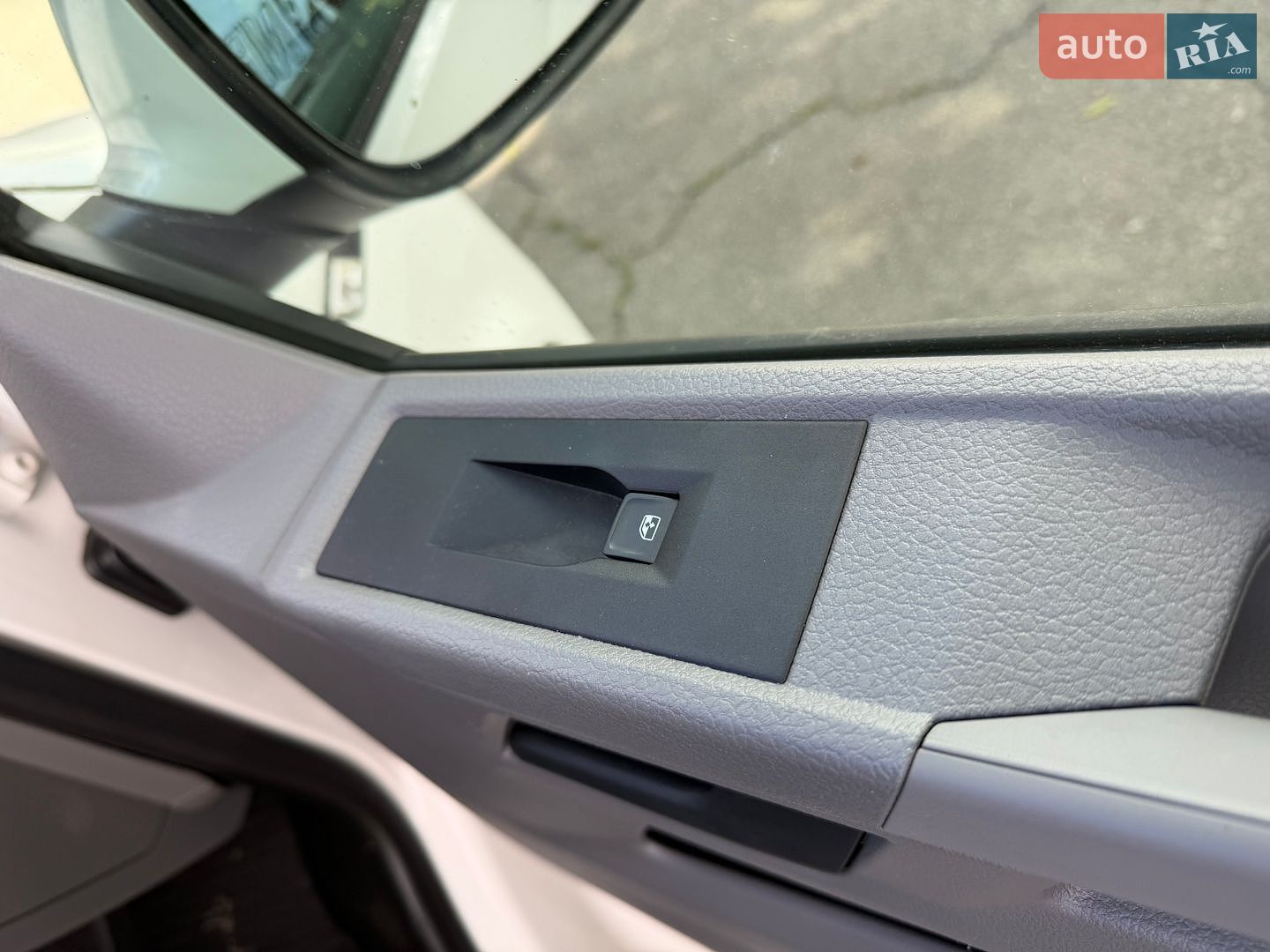 Volkswagen Transporter 2023 VIN WV1ZZZ7HZPH029257 фото оголошення 29 з 68