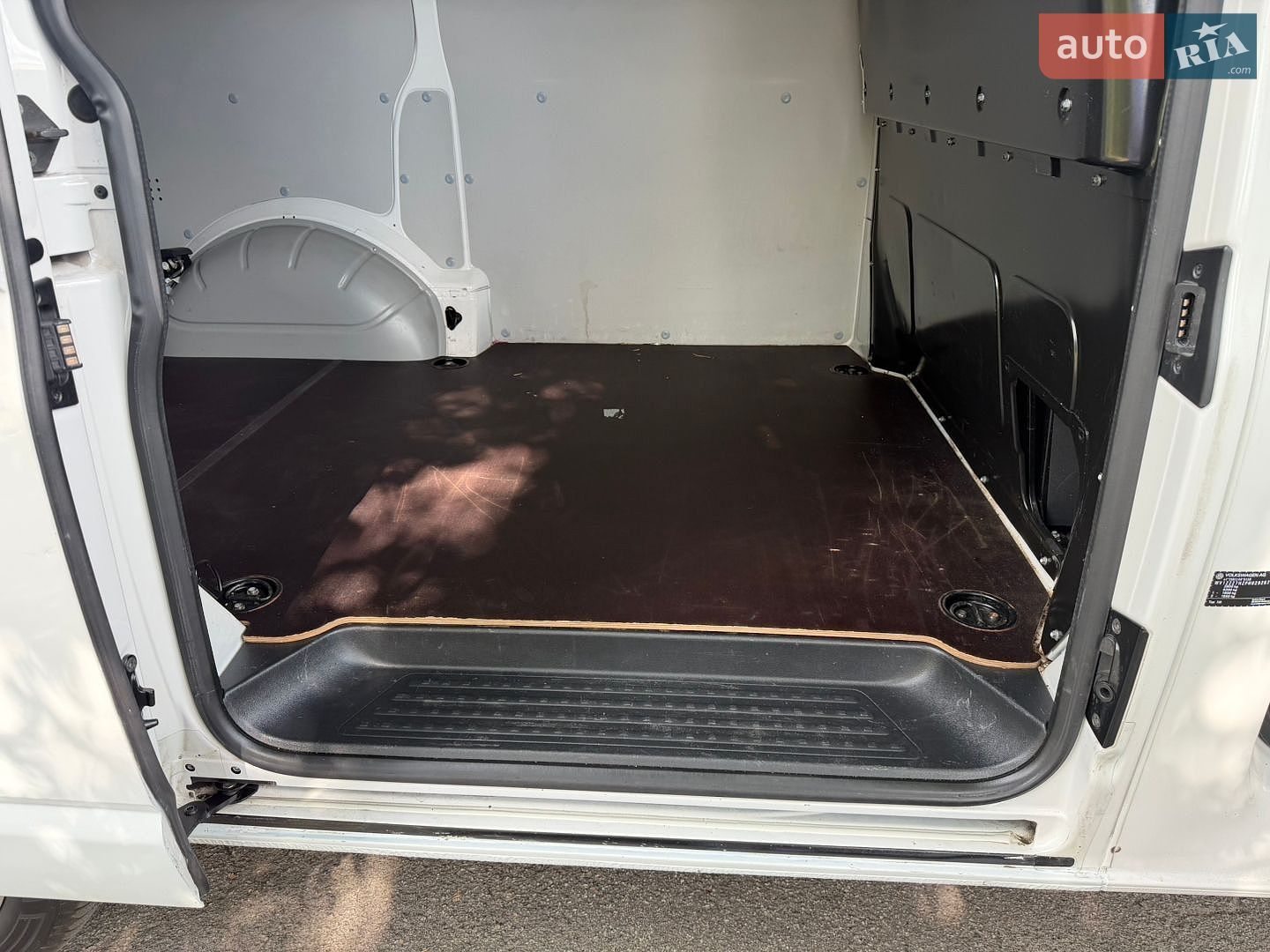 Volkswagen Transporter 2023 VIN WV1ZZZ7HZPH029257 фото оголошення 38 з 68