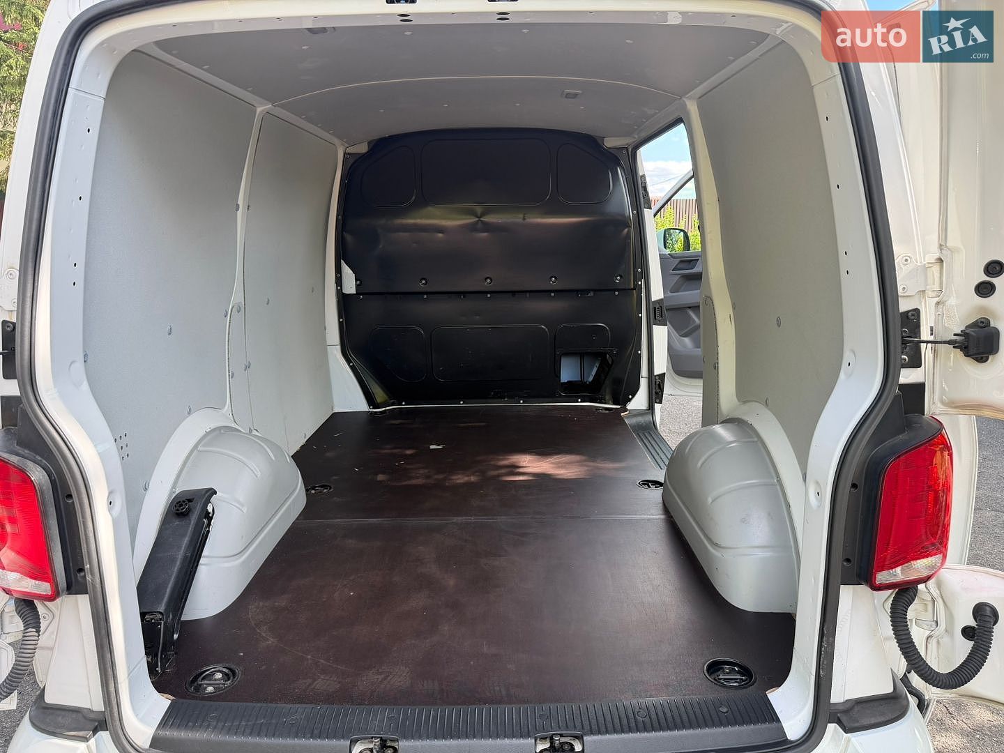 Volkswagen Transporter 2023 VIN WV1ZZZ7HZPH029257 фото оголошення 43 з 68