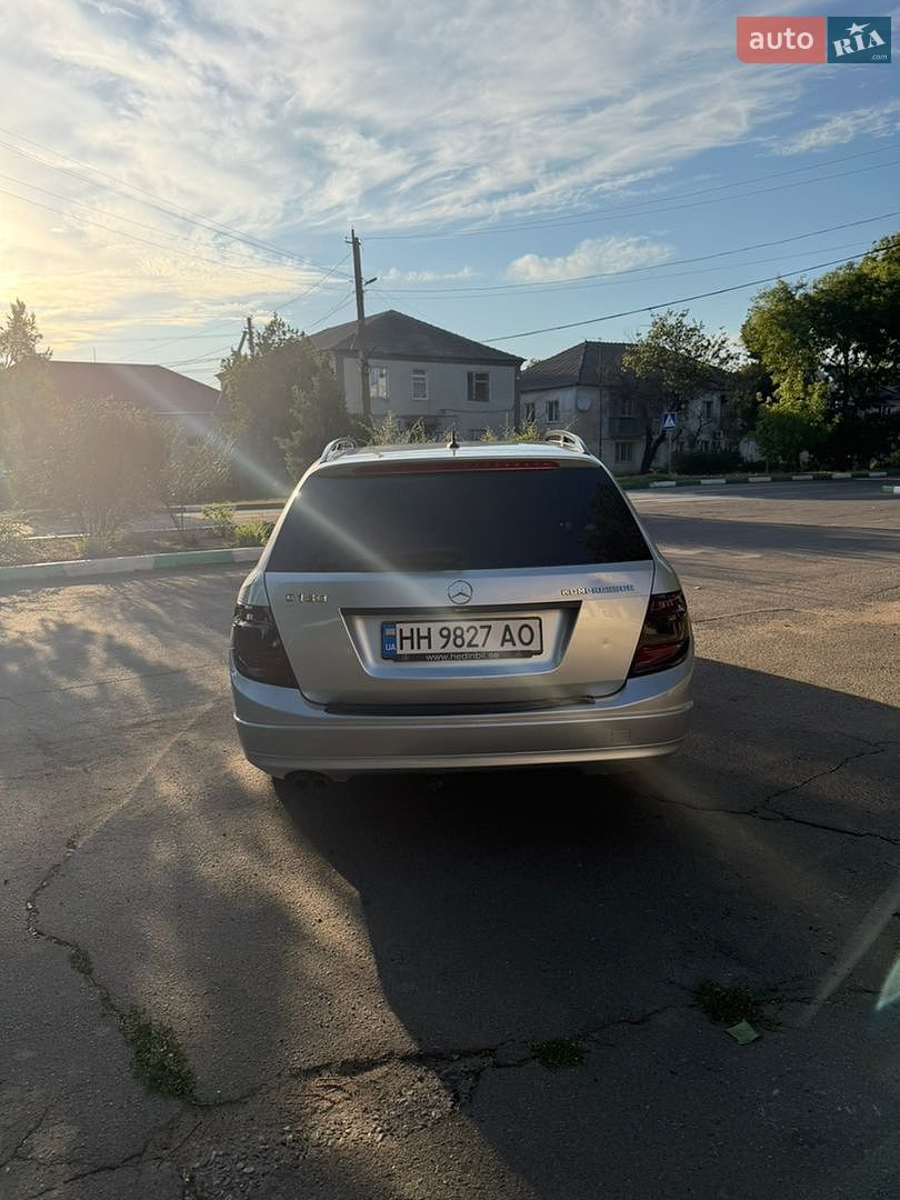 Mercedes-Benz C-Class 2009 VIN WDD2042451F385526 фото оголошення 6 з 14