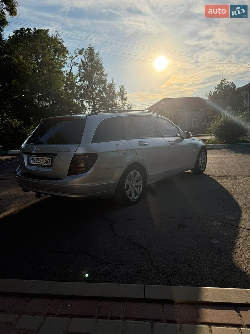 Mercedes-Benz C-Class 2009 VIN WDD2042451F385526 фото оголошення 7 з 14