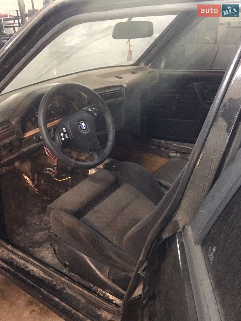 BMW 3 Series 1987 VIN WBAAC710602880352 фото оголошення 30 з 37