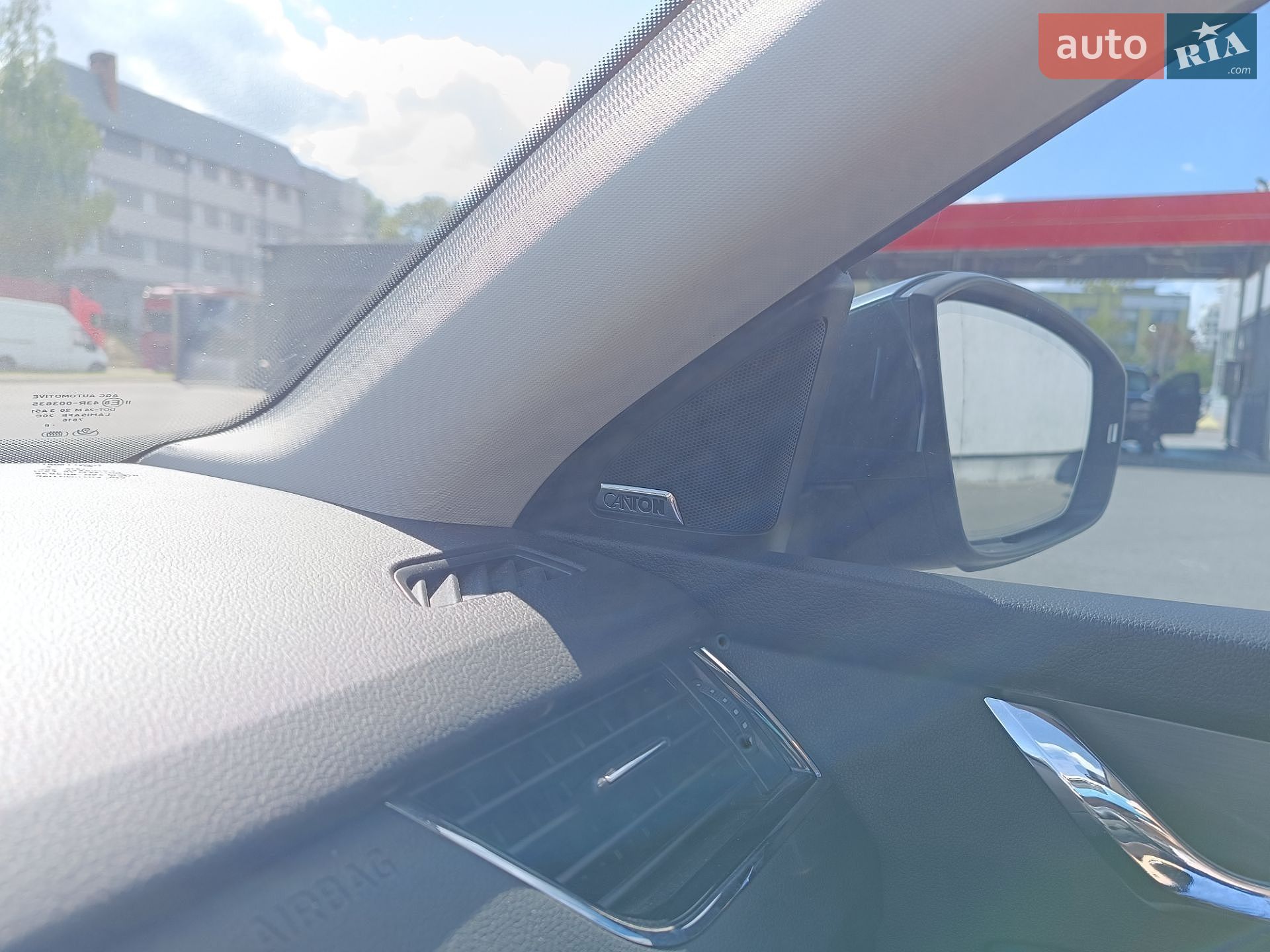 Skoda Octavia 2018 VIN TMBJJ9NE0J0266873 фото оголошення 10 з 40