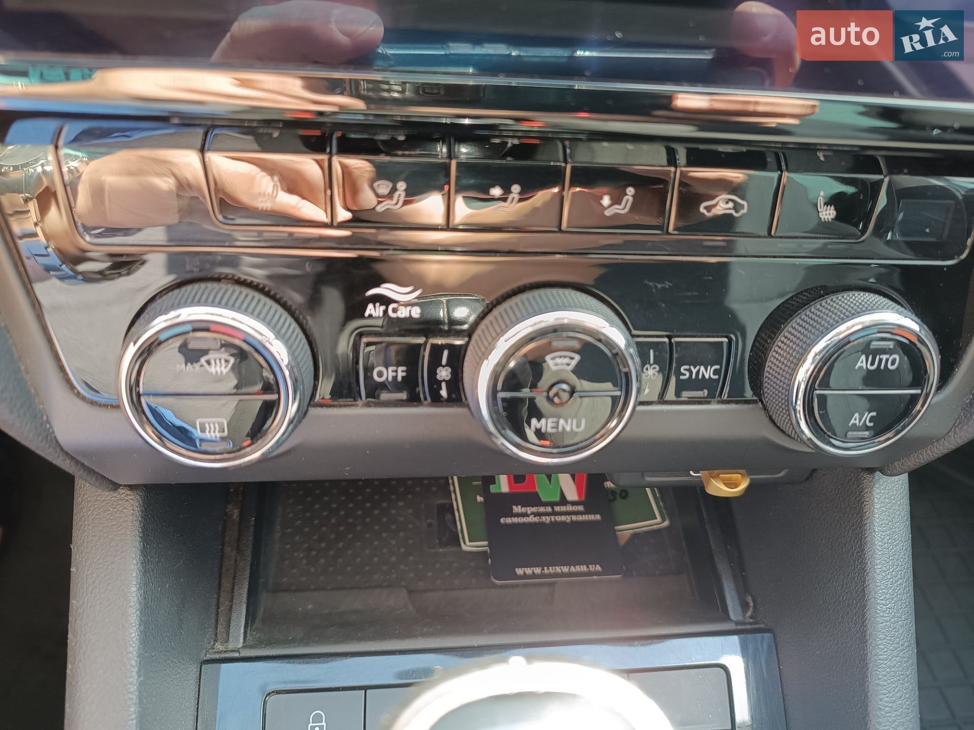 Skoda Octavia 2018 VIN TMBJJ9NE0J0266873 фото оголошення 6 з 40