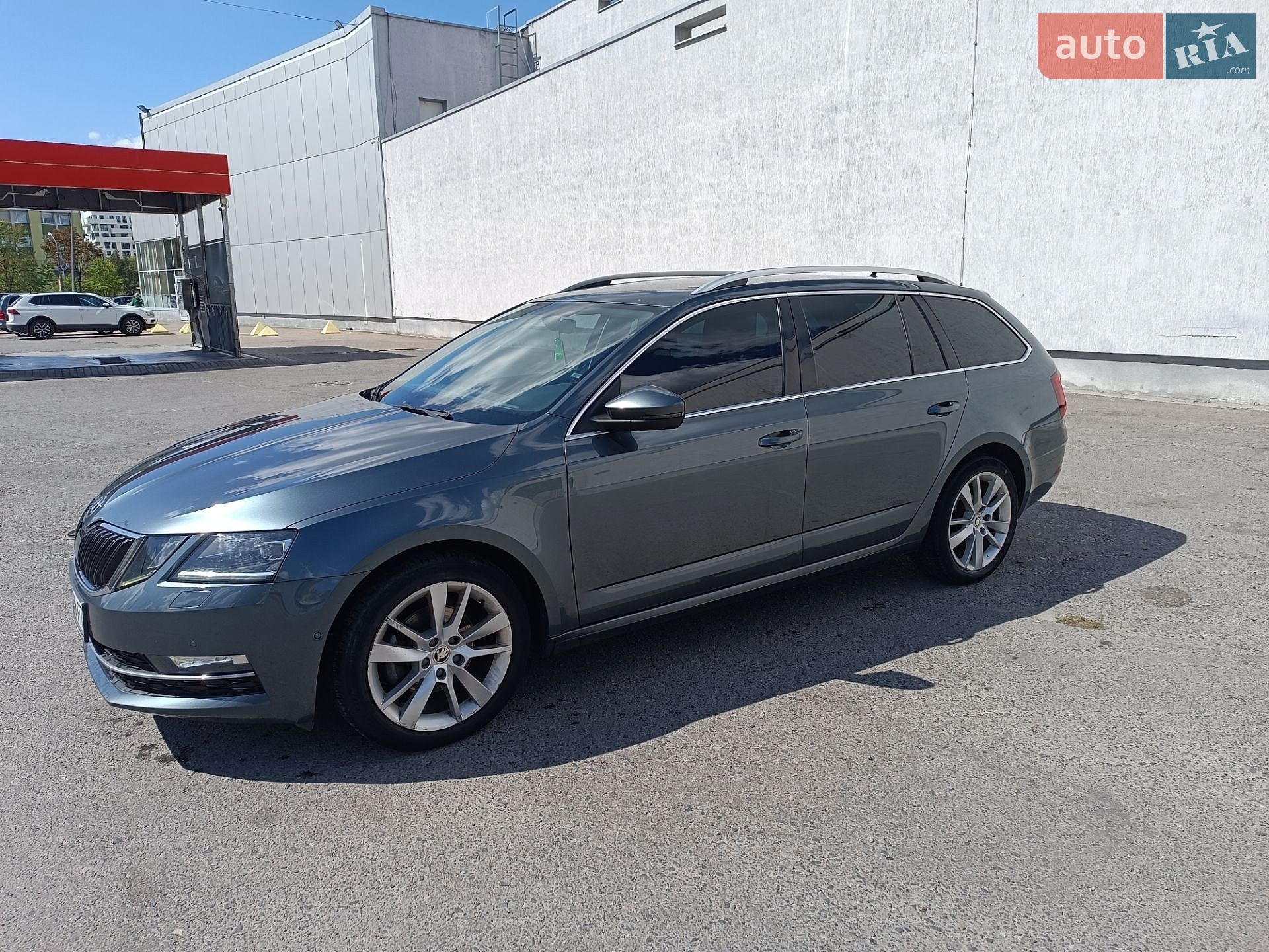 Skoda Octavia 2018 VIN TMBJJ9NE0J0266873 фото оголошення 3 з 40