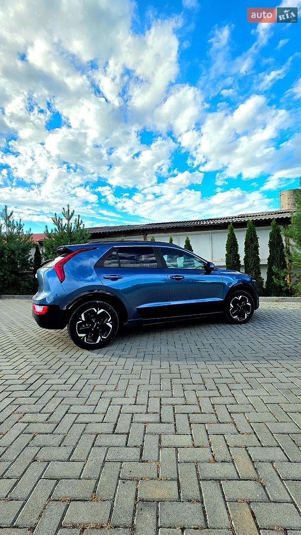 Kia Niro 2023 VIN KNDCR3L12P5027108 фото оголошення 4 з 36