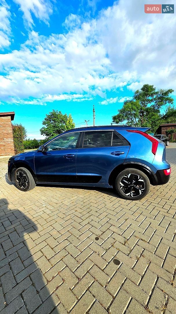 Kia Niro 2023 VIN KNDCR3L12P5027108 фото оголошення 5 з 36