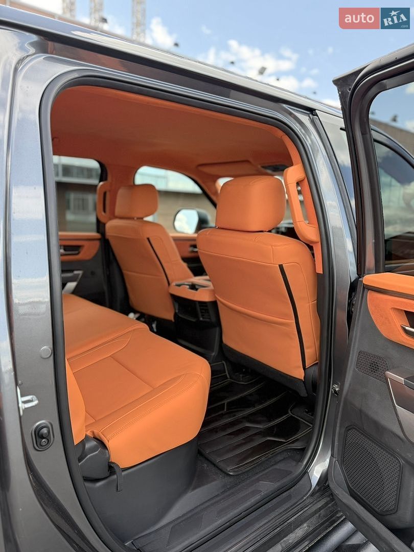 Toyota Tundra 2023 VIN 5TFLA5DB9PX088258 фото оголошення 11 з 19