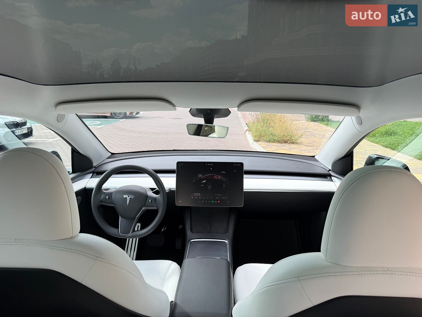 Tesla Model Y 2024 VIN 7SAYGDEE3RF991576 фото оголошення 19 з 43
