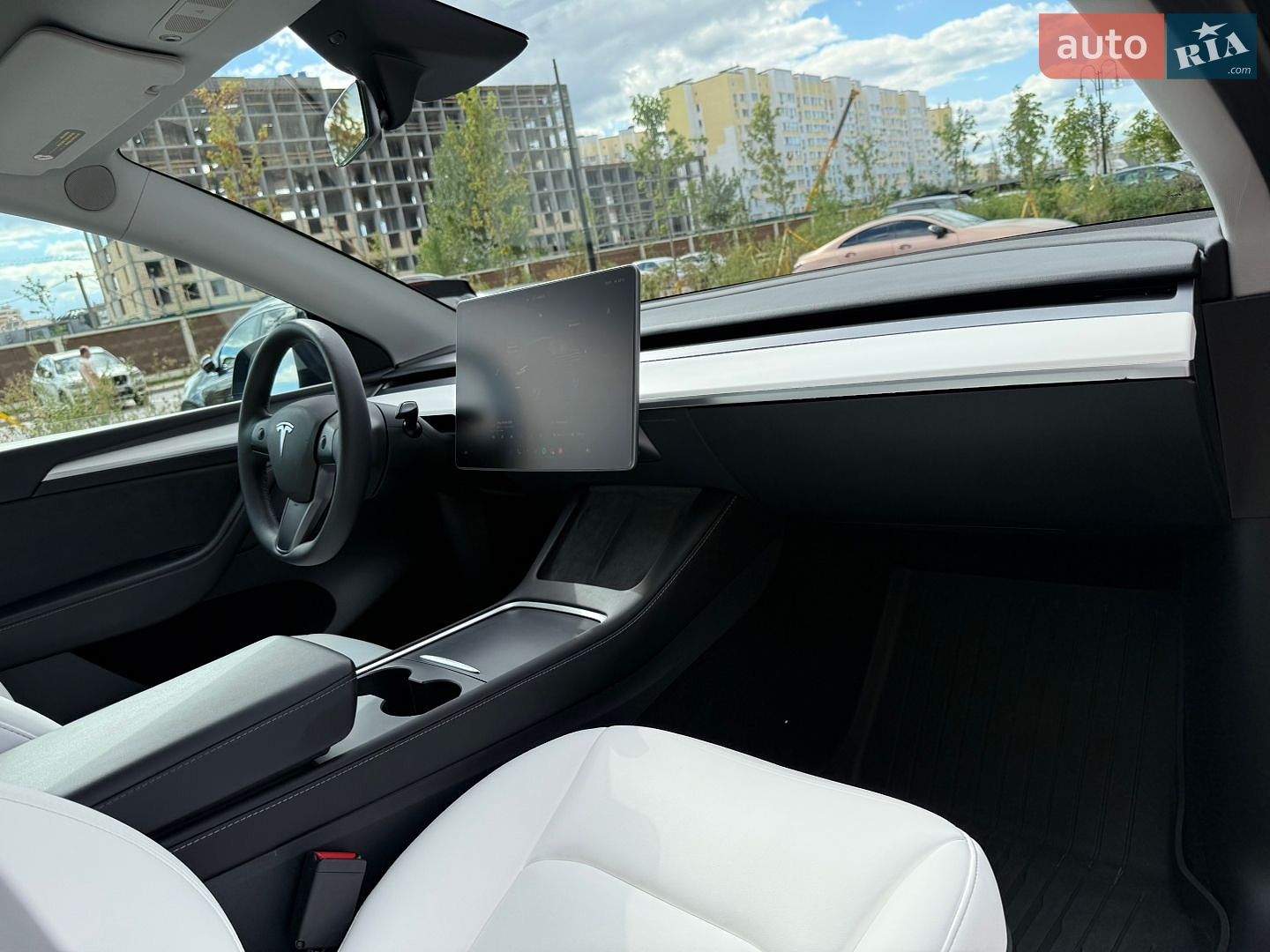 Tesla Model Y 2024 VIN 7SAYGDEE3RF991576 фото оголошення 39 з 43