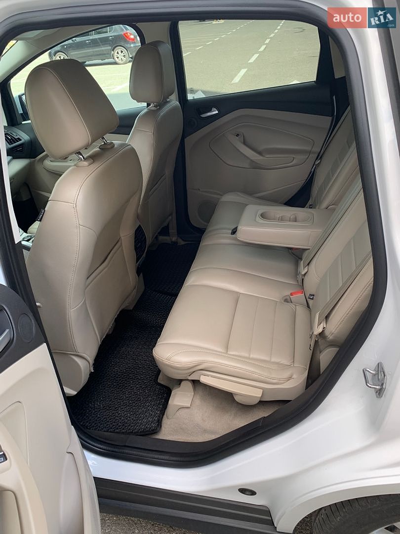 Ford C-Max 2015 VIN 1FADP5BU1FL113303 фото оголошення 17 з 32