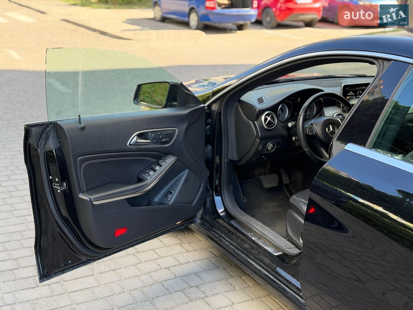 Mercedes-Benz CLA-Class 2015 VIN WDDSJ4EB5FN200140 фото оголошення 25 з 43