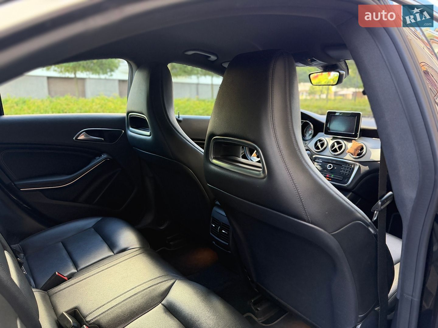 Mercedes-Benz CLA-Class 2015 VIN WDDSJ4EB5FN200140 фото оголошення 42 з 43