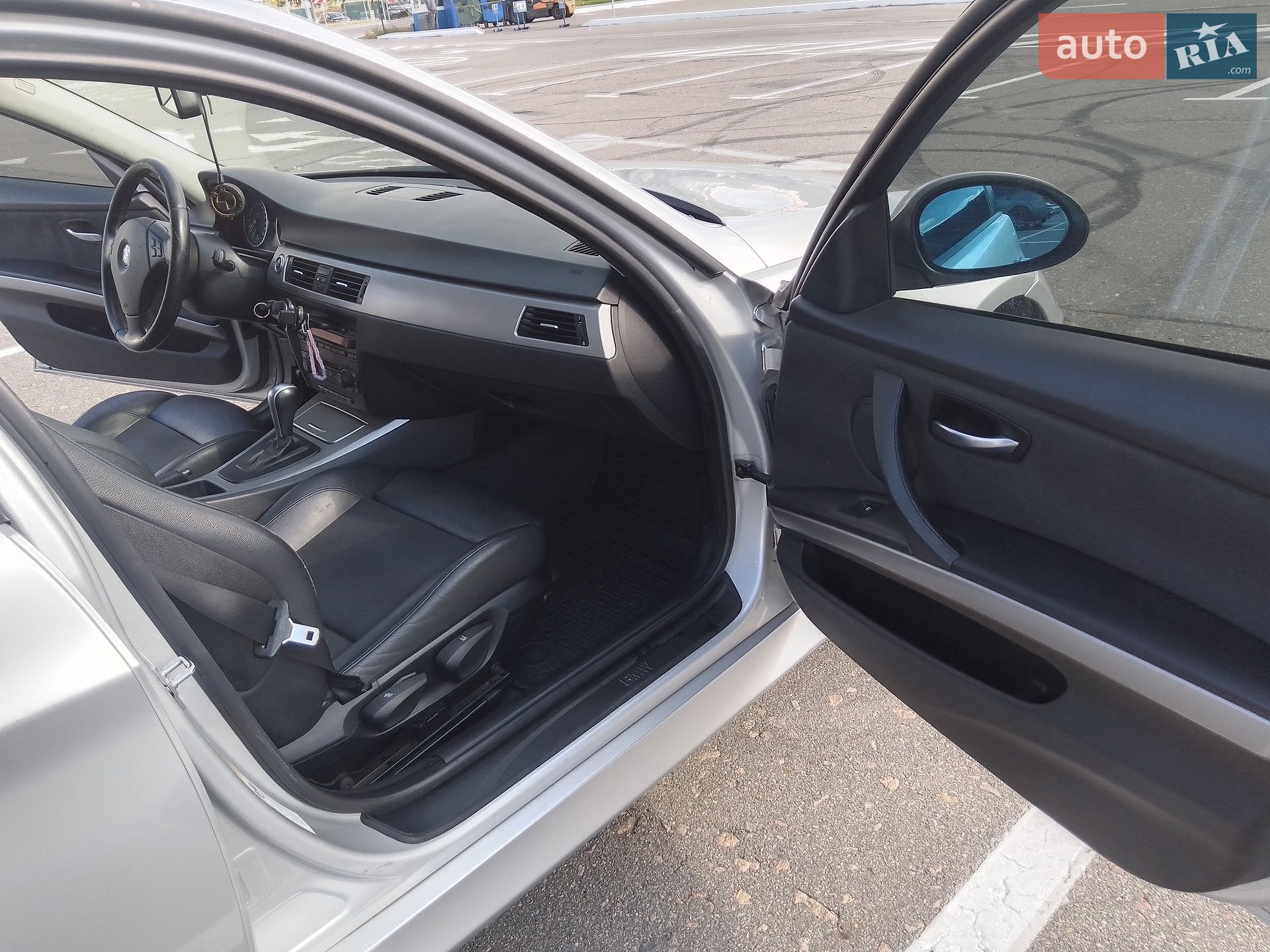BMW 3 Series 2006 VIN WBAVU31020KZ05612 фото оголошення 9 з 25