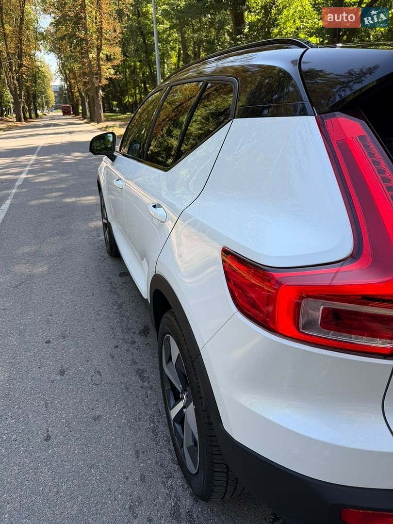 Volvo XC40 2025 VIN YV4L12UCXS2598323 фото оголошення 7 з 28
