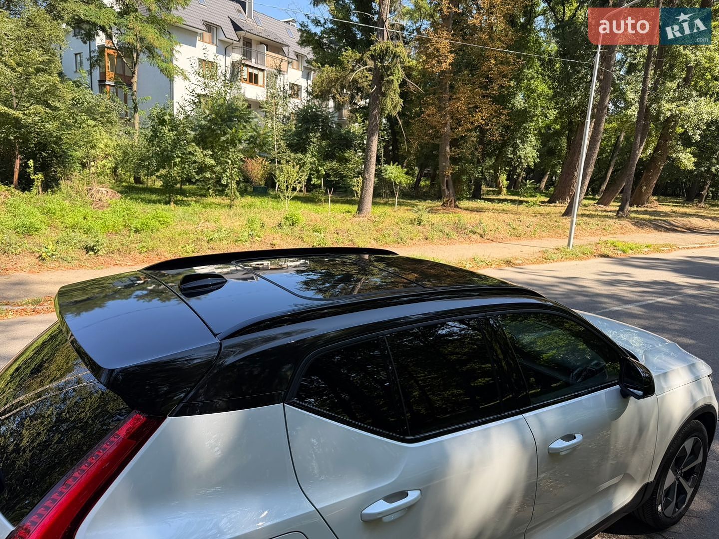 Volvo XC40 2025 VIN YV4L12UCXS2598323 фото оголошення 5 з 28