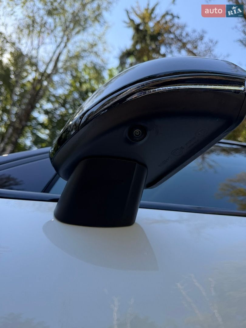 Volvo XC40 2025 VIN YV4L12UCXS2598323 фото оголошення 9 з 28