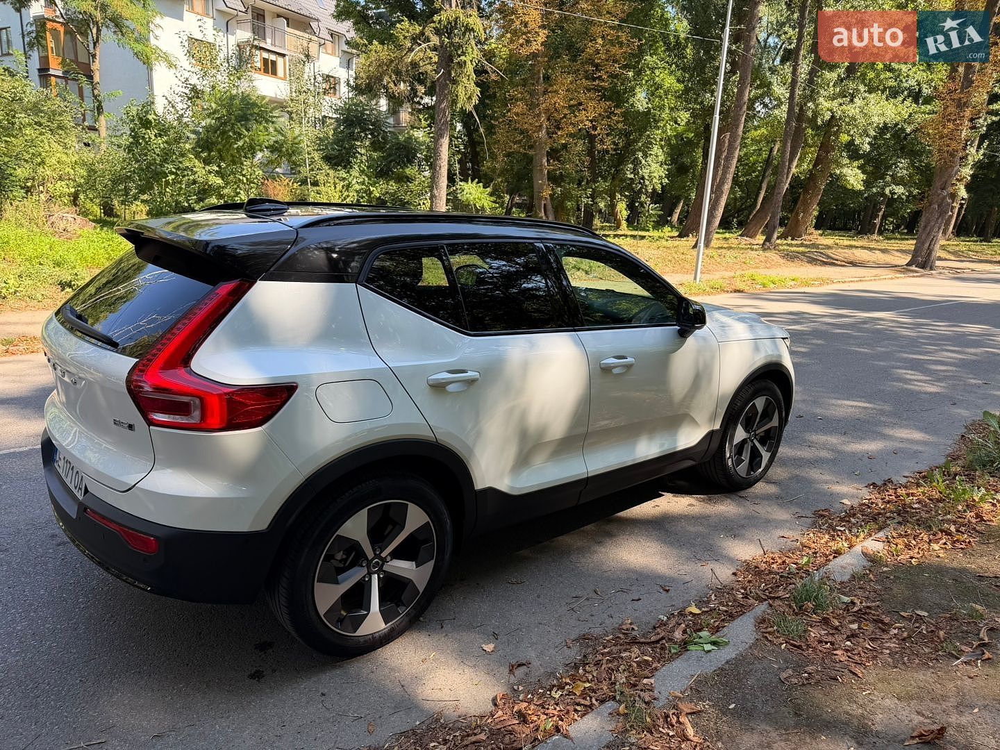 Volvo XC40 2025 VIN YV4L12UCXS2598323 фото оголошення 4 з 28