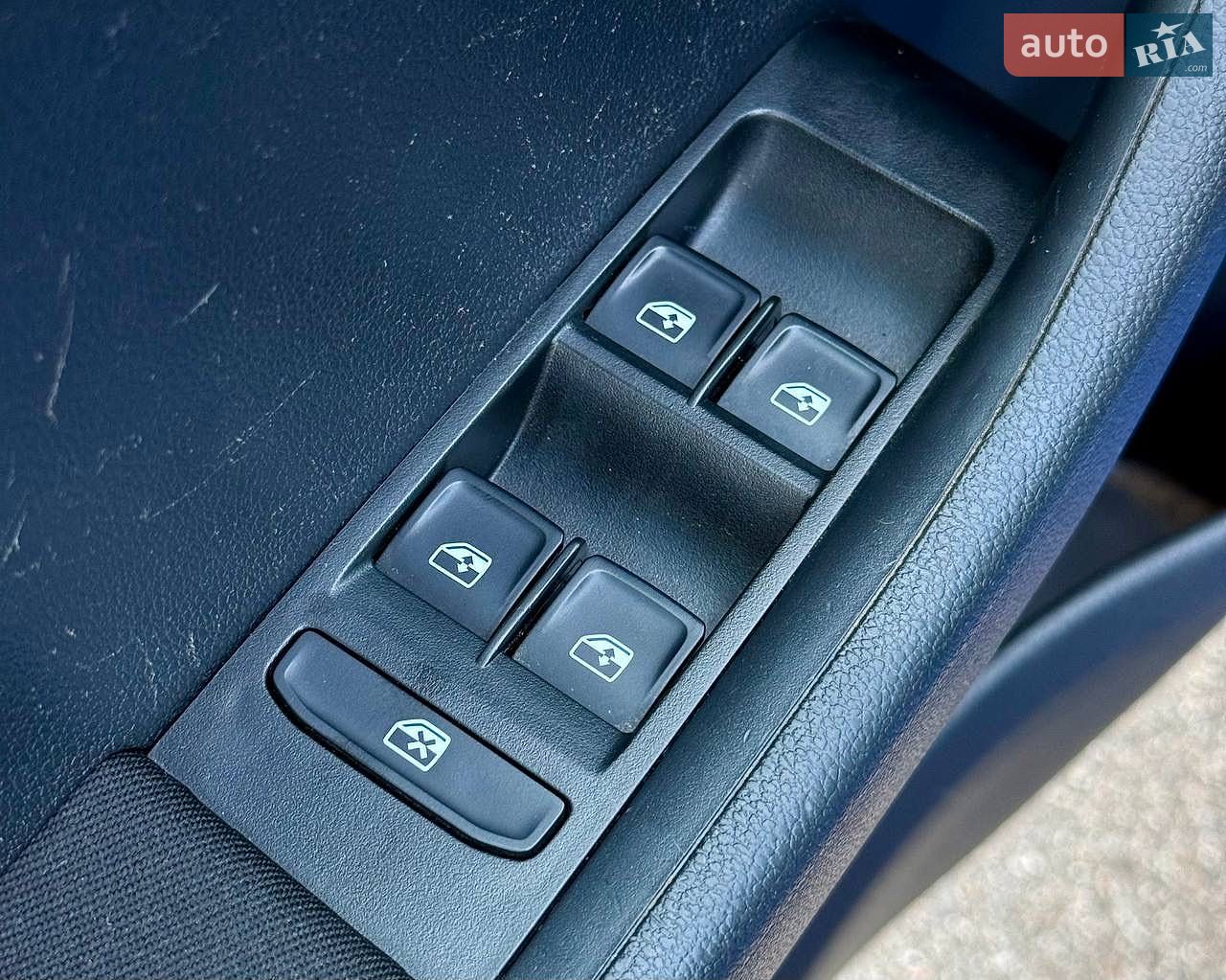 SKODA FABIA 2018 VIN TMBEP6NJ4KB500028 фото оголошення 27 з 36