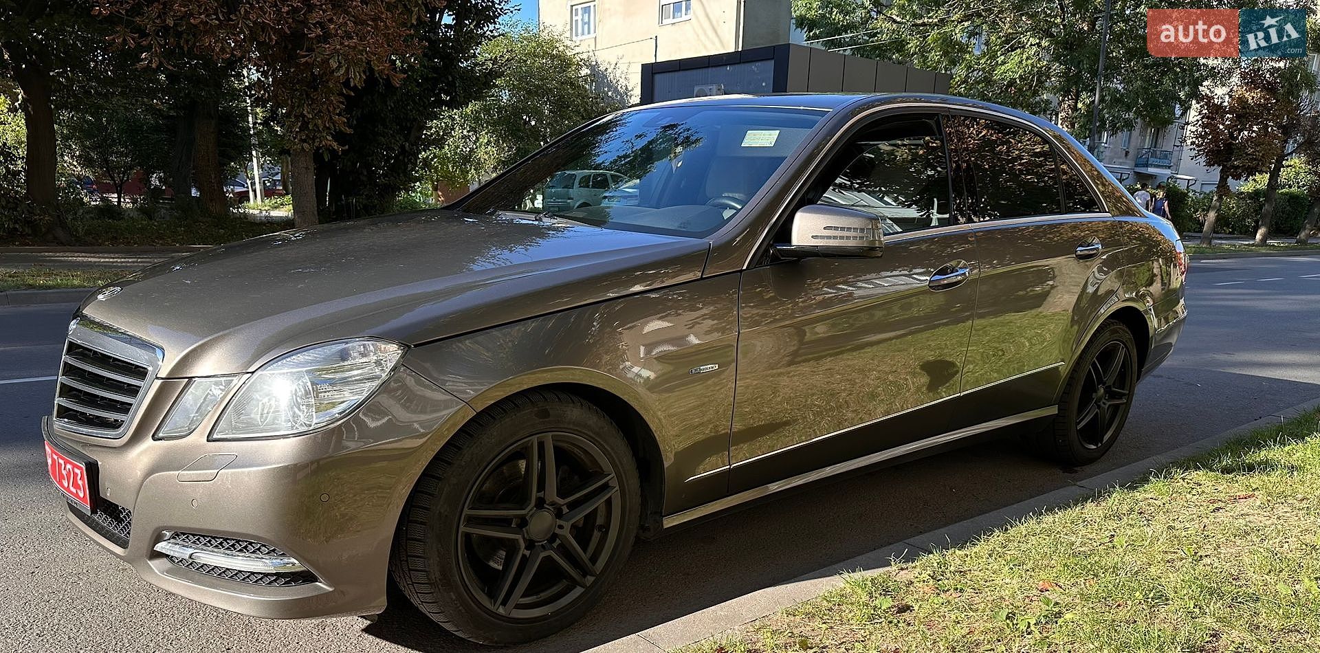 Mercedes-Benz E-Class 2011 VIN WDD2120021A524323 фото оголошення 3 з 33
