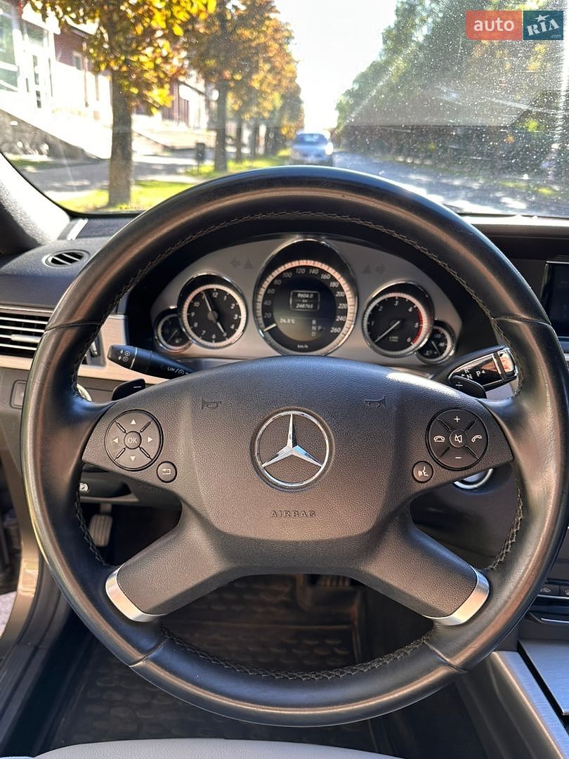Mercedes-Benz E-Class 2011 VIN WDD2120021A524323 фото оголошення 12 з 33