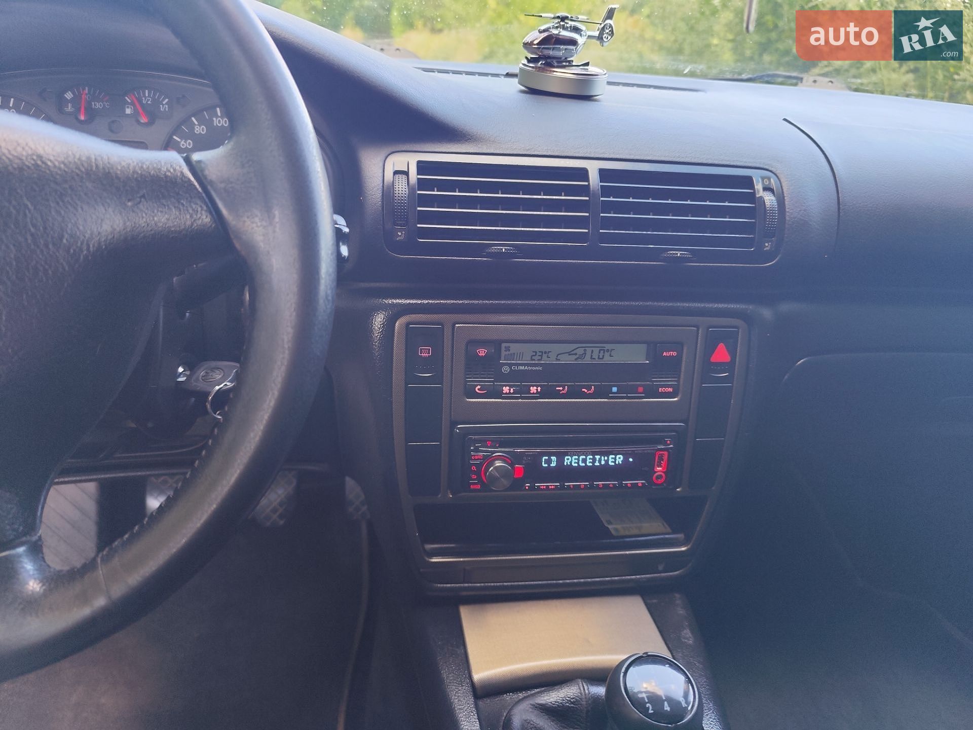 Volkswagen Passat 1998 VIN WVWZZZ3BZWE324222 фото оголошення 11 з 24