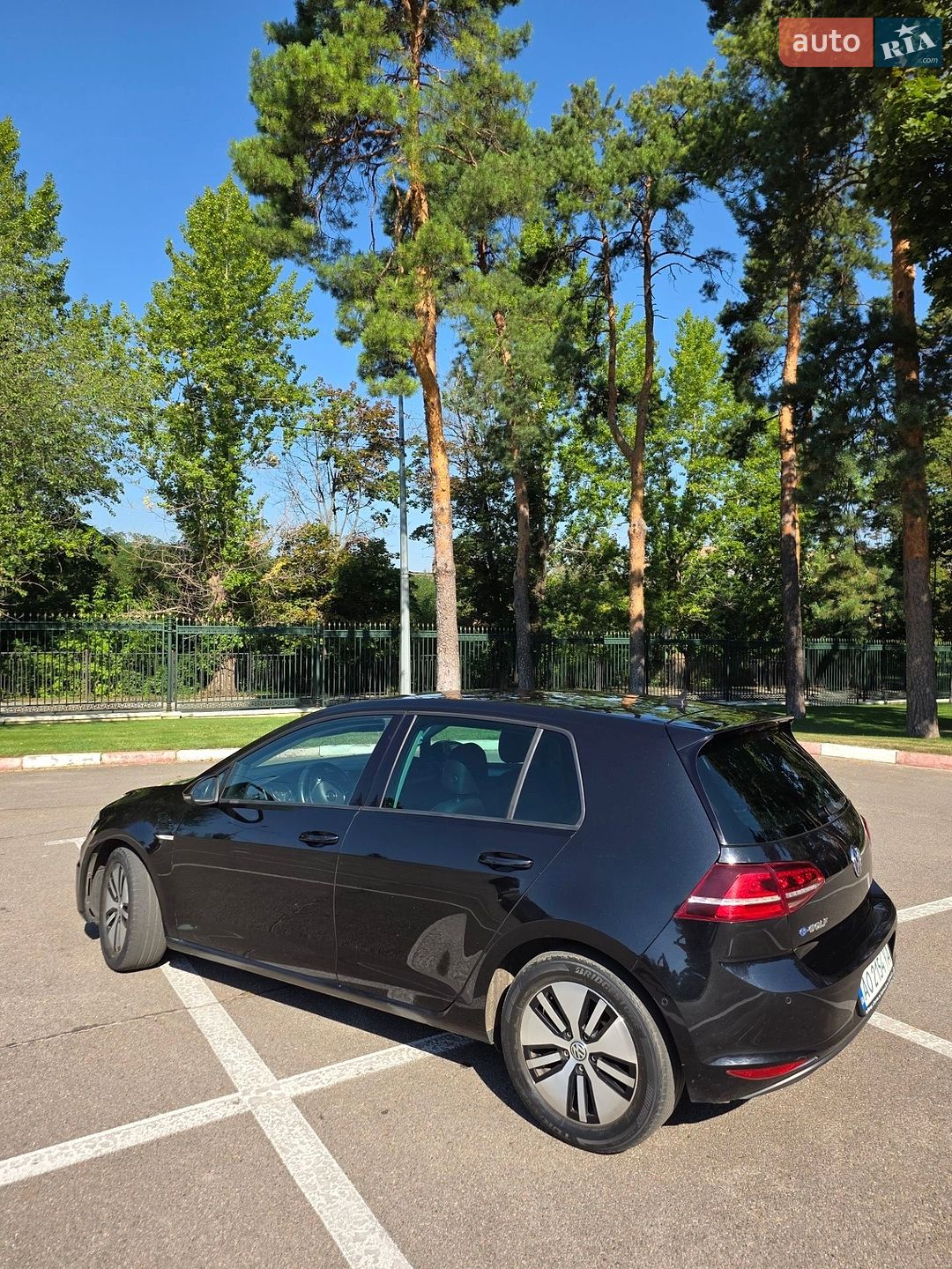 Volkswagen e-Golf 2015 VIN WVWZZZAUZGW900967 фото оголошення 14 з 20