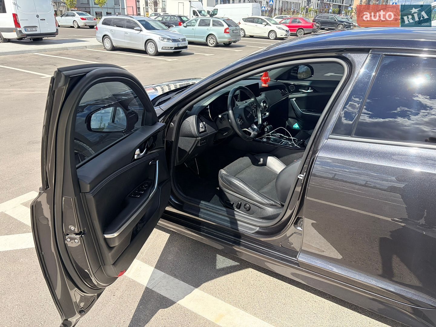 Kia Stinger 2021 VIN KNAE35LD5N6100847 фото оголошення 15 з 24